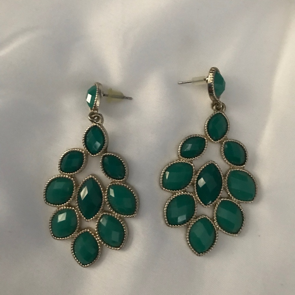 Earrings - Picture 4 of 7
